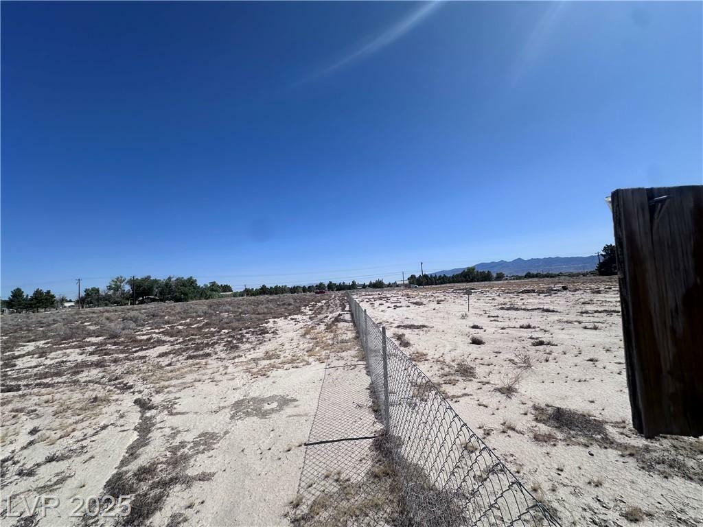 Property Photo: 2360 East Gamebird Road NV 89048