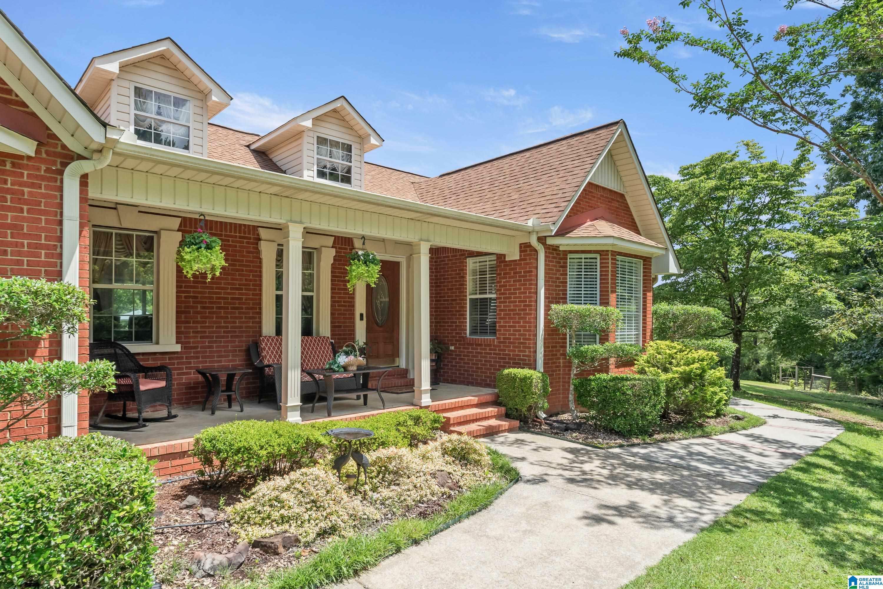 Property Photo: 320 Wolf Pen Ridge Road AL 35128