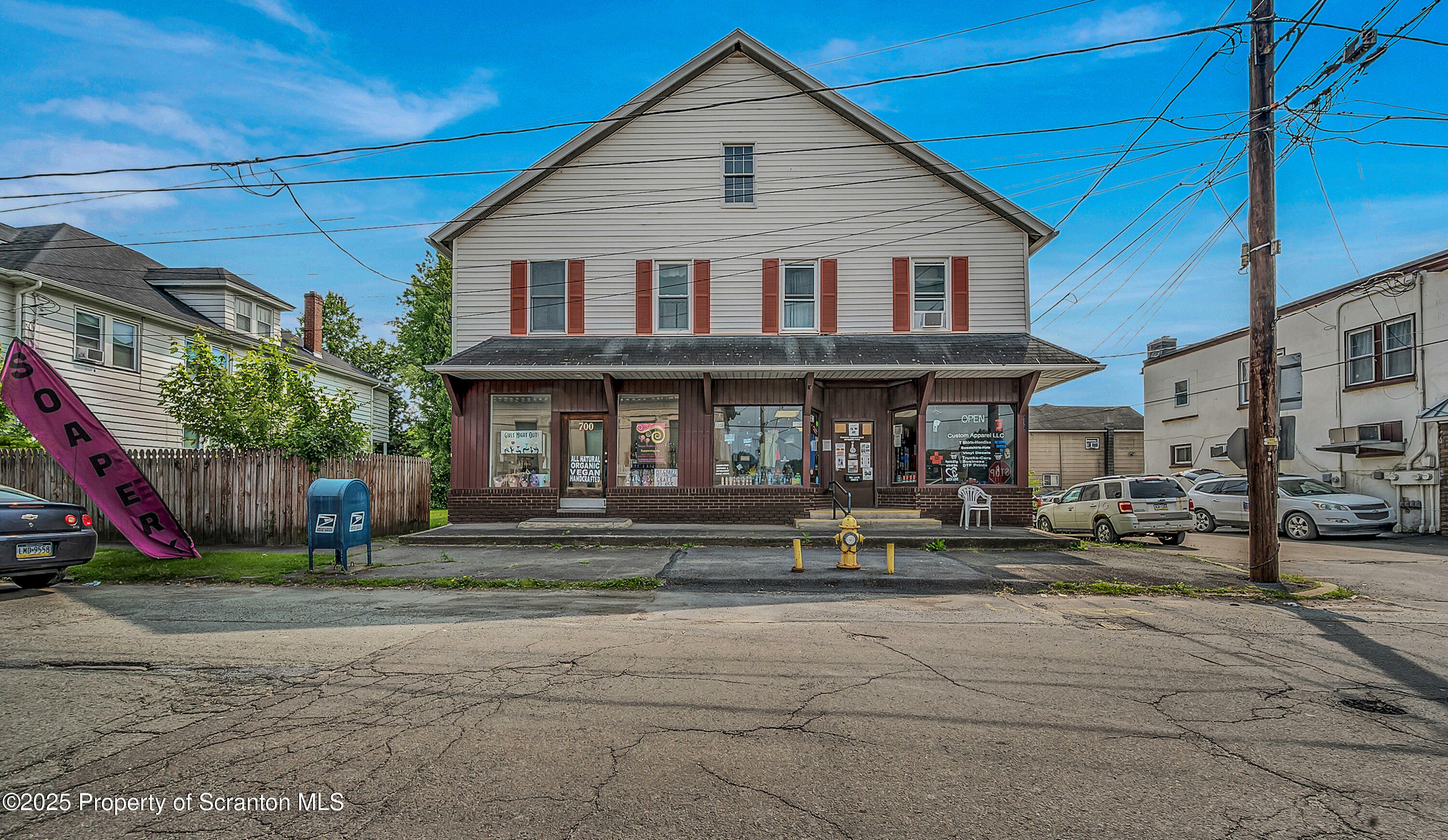 Property Photo: 700 Poplar Street PA 18433