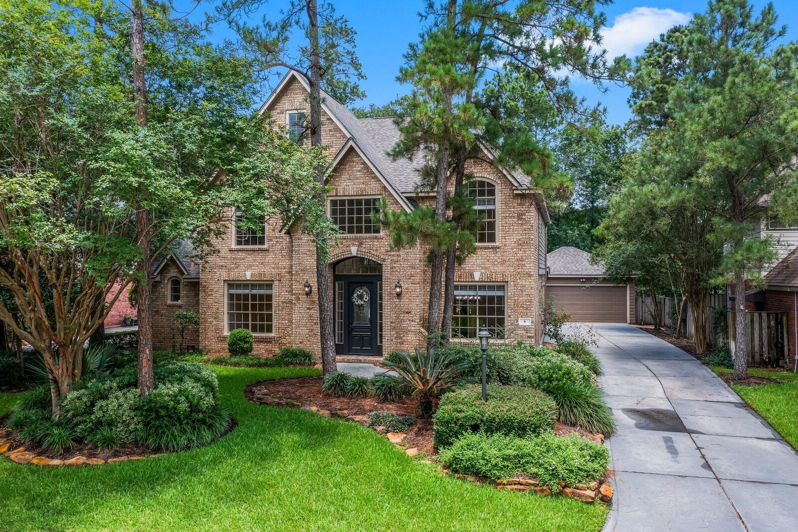 Property Photo:  6 Woodmere Place  TX 77381 