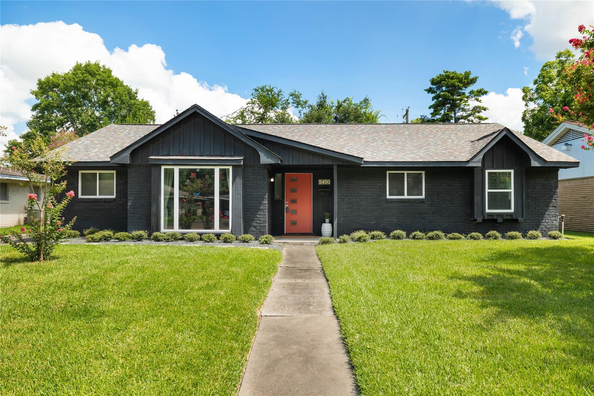 Property Photo: 5450 Birdwood Road TX 77096