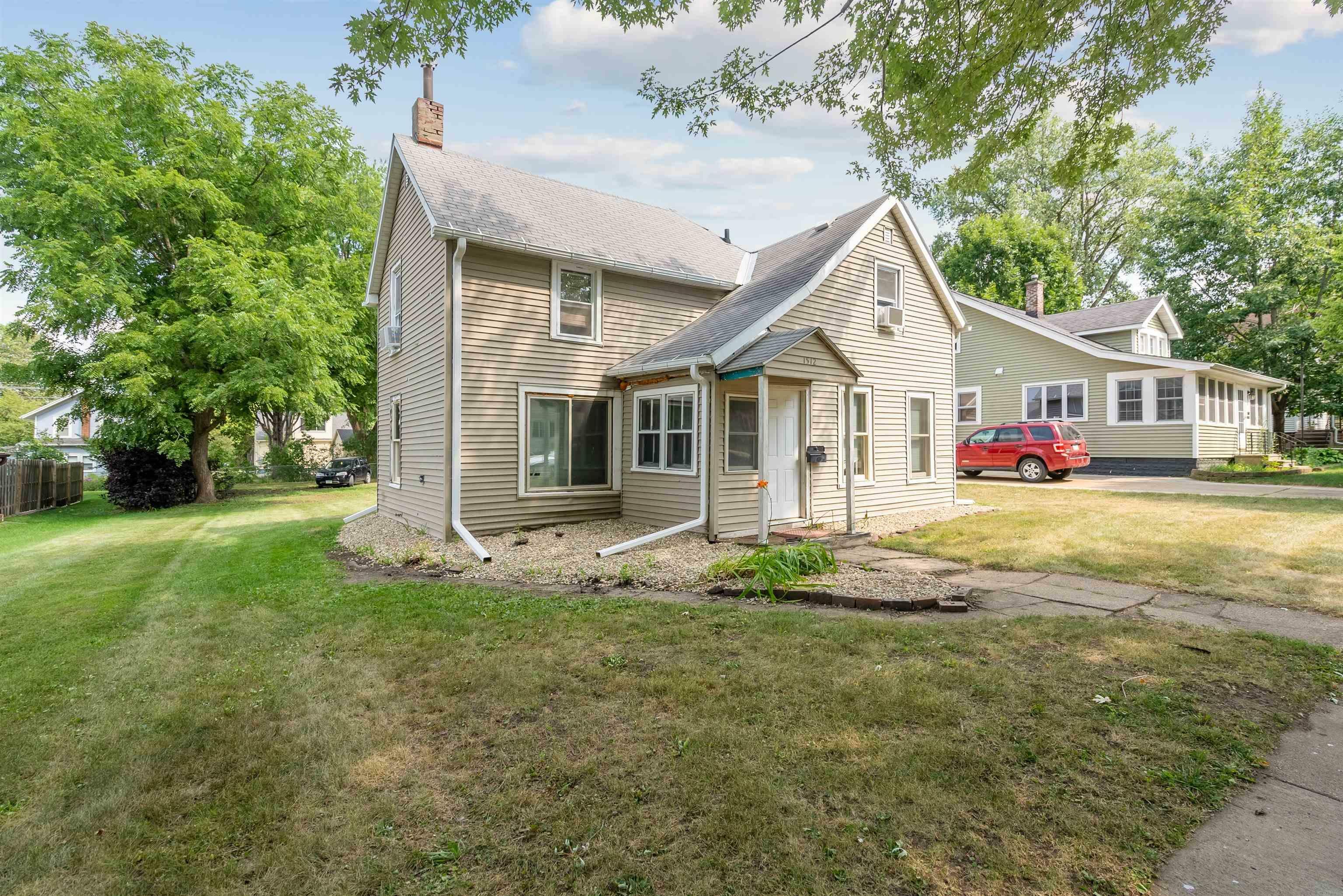 Property Photo: 1512 Iowa Street IA 50613