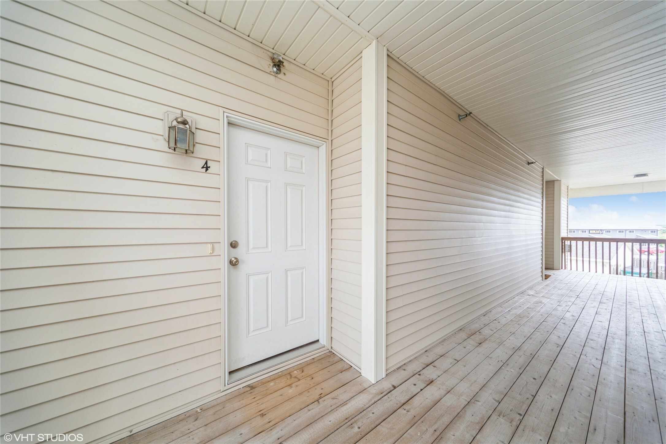 Property Photo: 1624 NW Prairie Lakes Drive 4 IA 50023