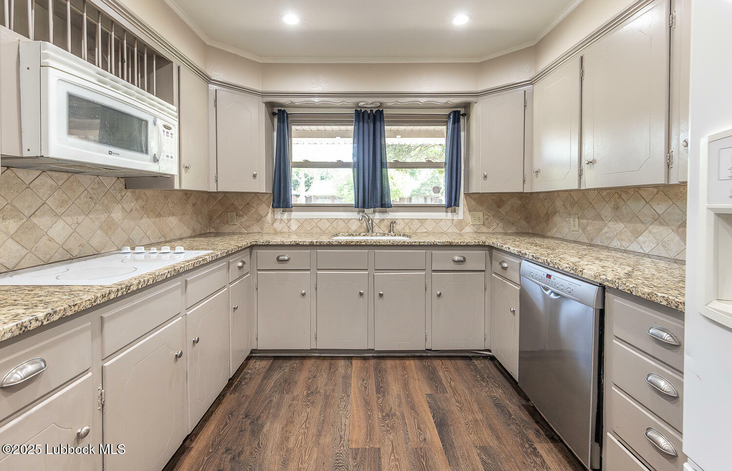 Property Photo: 3423 60th Street TX 79413