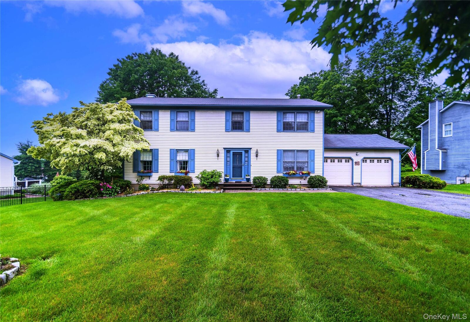 Property Photo:  25 Briarwood Drive  NY 12590 