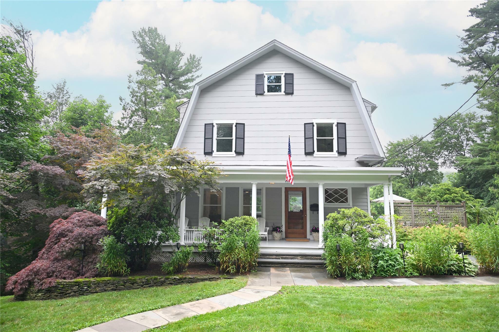 Property Photo: 112 Great Oak Lane NY 10570