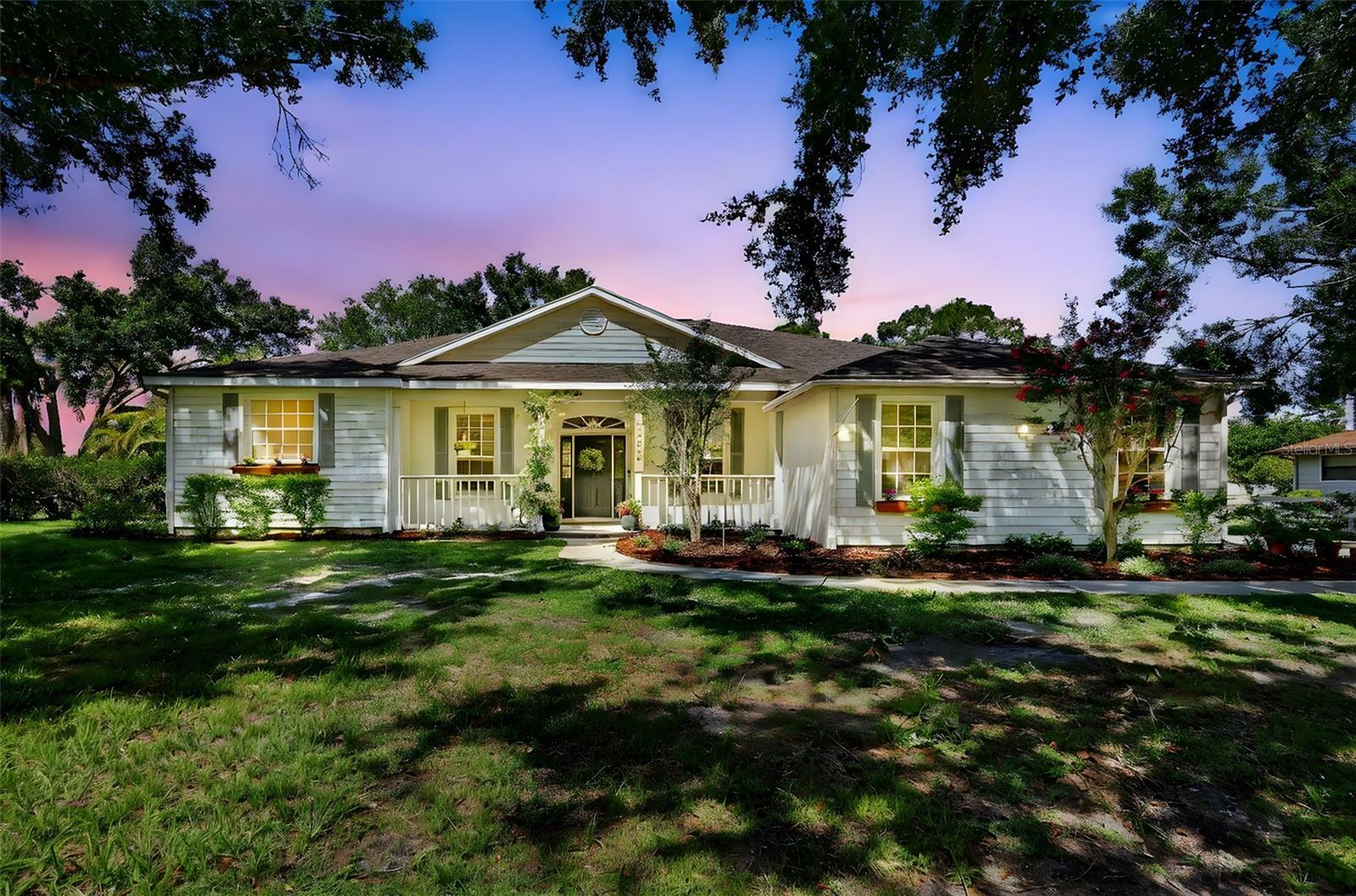 Property Photo: 13640 2nd Avenue E FL 34212