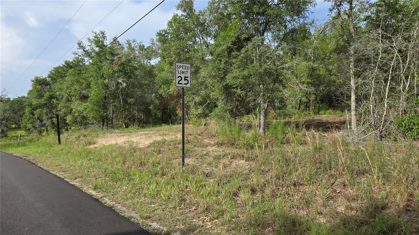 Property Photo: 4811 N Redwood Avenue FL 34442