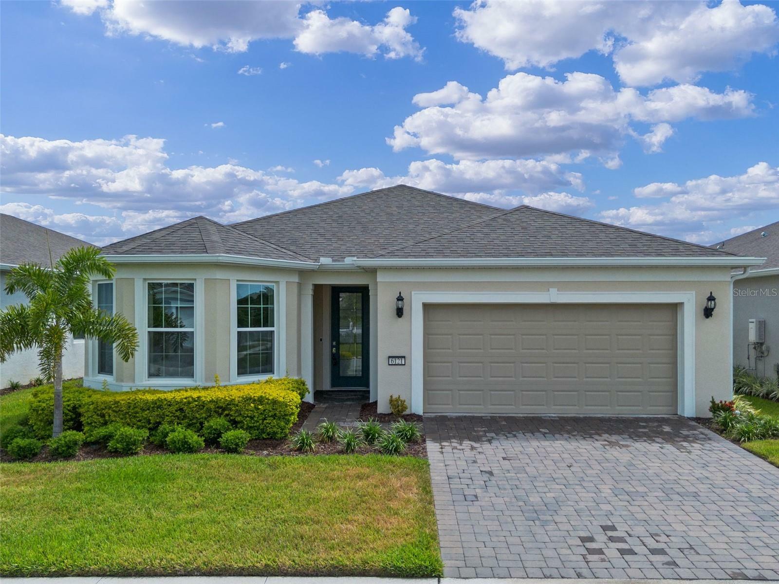 Property Photo: 6121 Blue Pond Way FL 34771