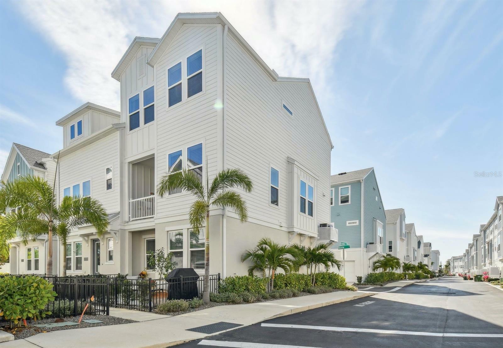 Property Photo:  2500 Boone Court  FL 34237 