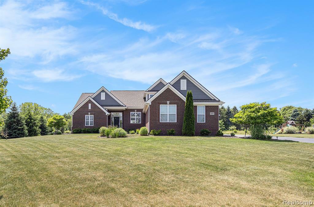 8269 Meadowridge  Clarkston MI 48348 5179 photo