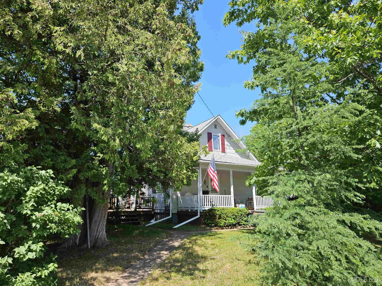 Property Photo: 505 Pennsylvania Avenue MI 49953