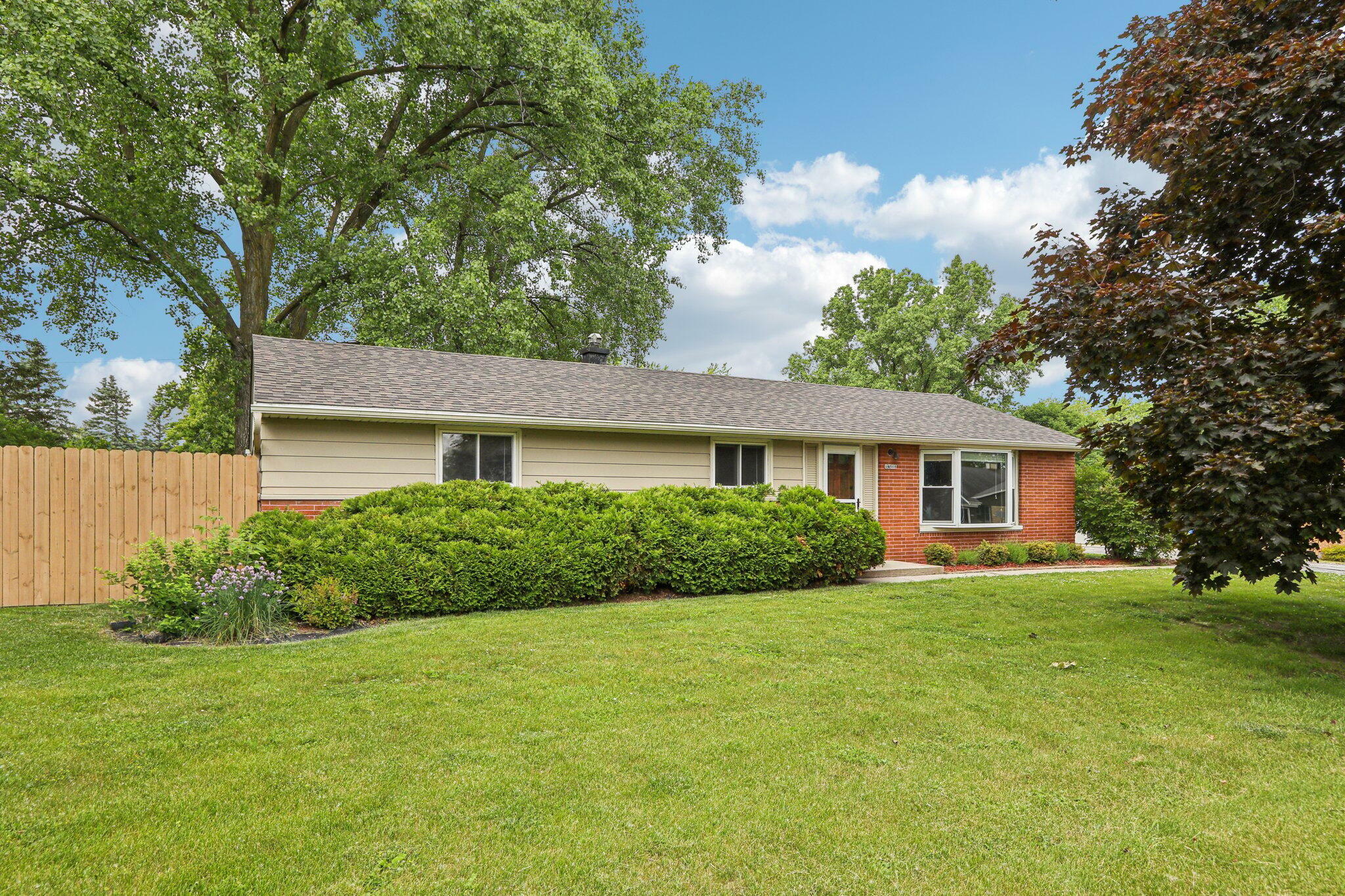 Property Photo: 14516 W Janice Pl WI 53151