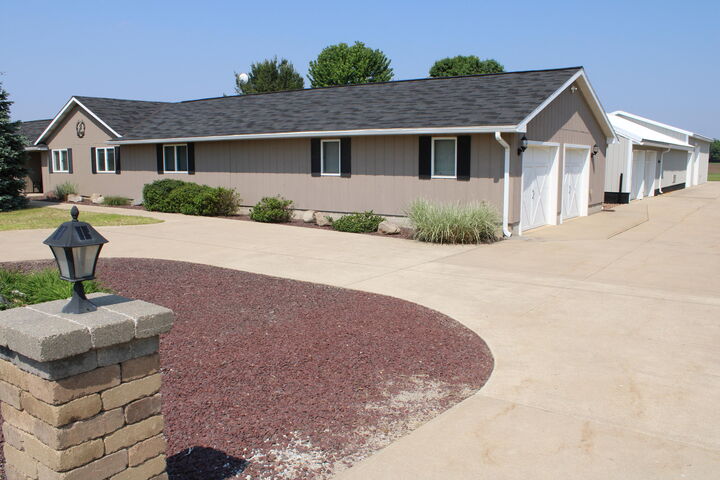 7680 S Warner Avenue  Fremont MI 49412 photo