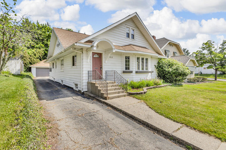 806 Oakridge Drive  Jackson MI 49203 photo