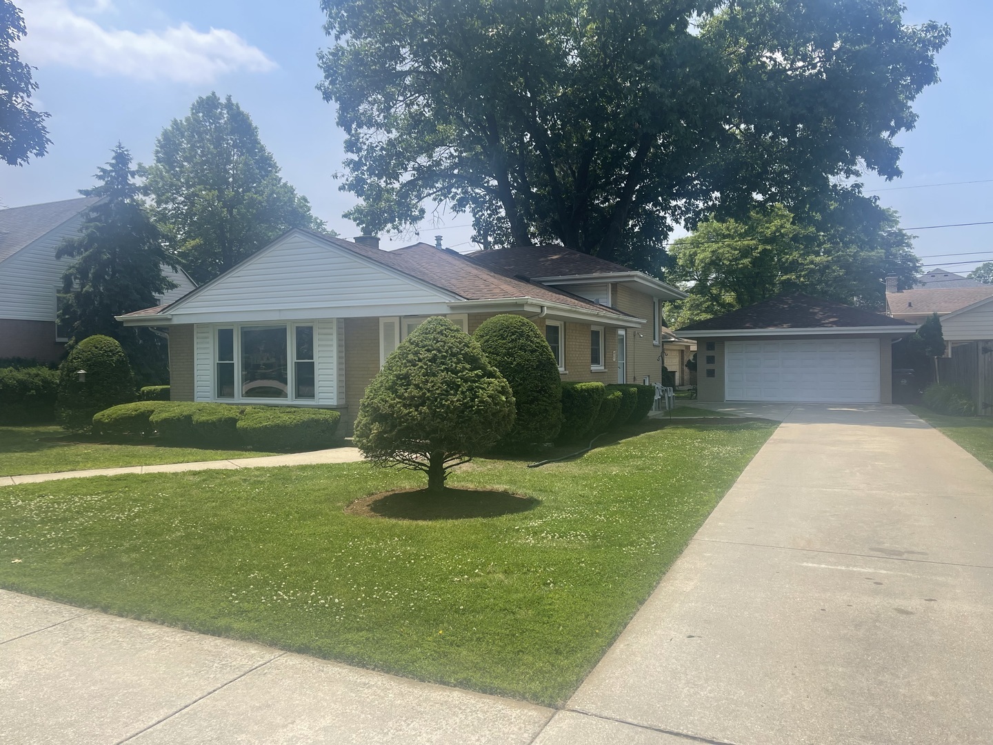 Property Photo:  1530 S Greenwood Avenue  IL 60068 