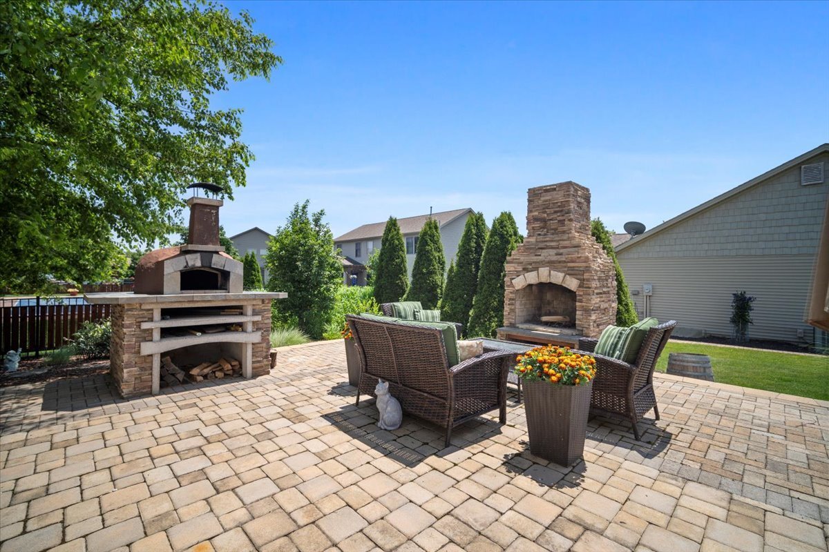 Property Photo: 3901 Watertown Lane IL 61705