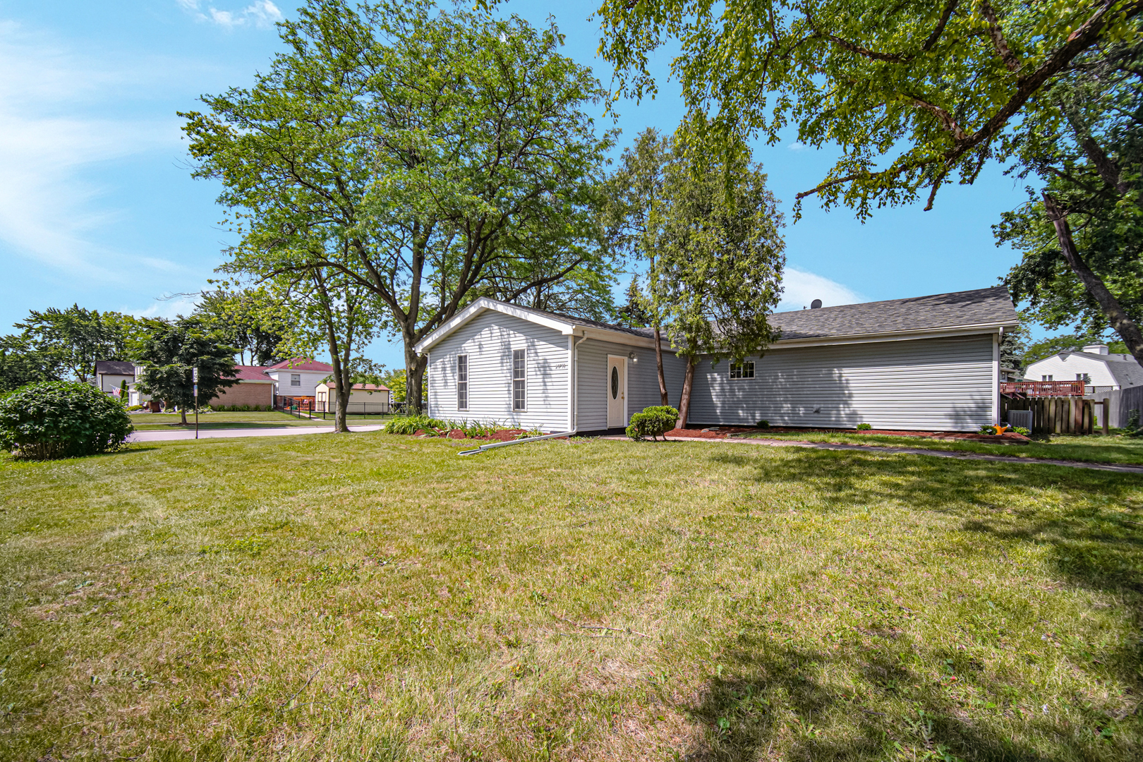 Property Photo: 20738 S Hickory Creek Court IL 60423