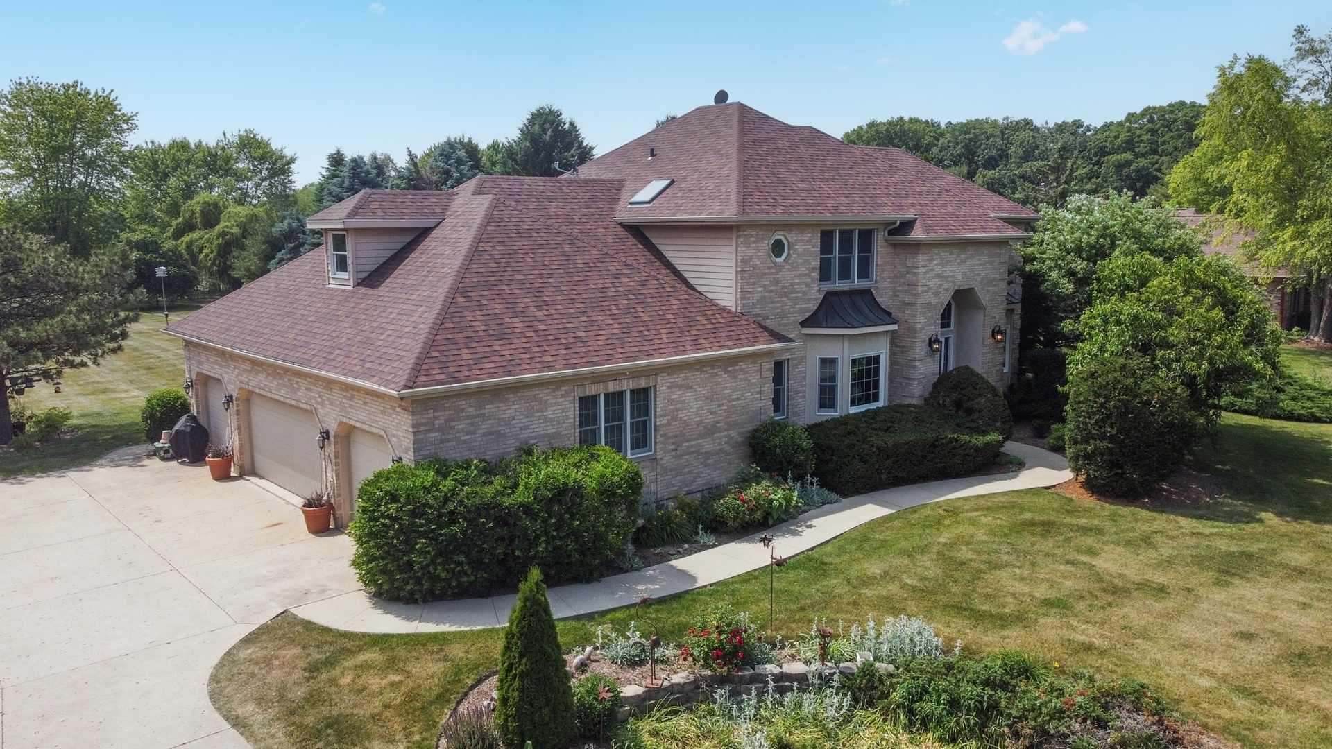 Property Photo: 14N924 White Pines Lane IL 60140