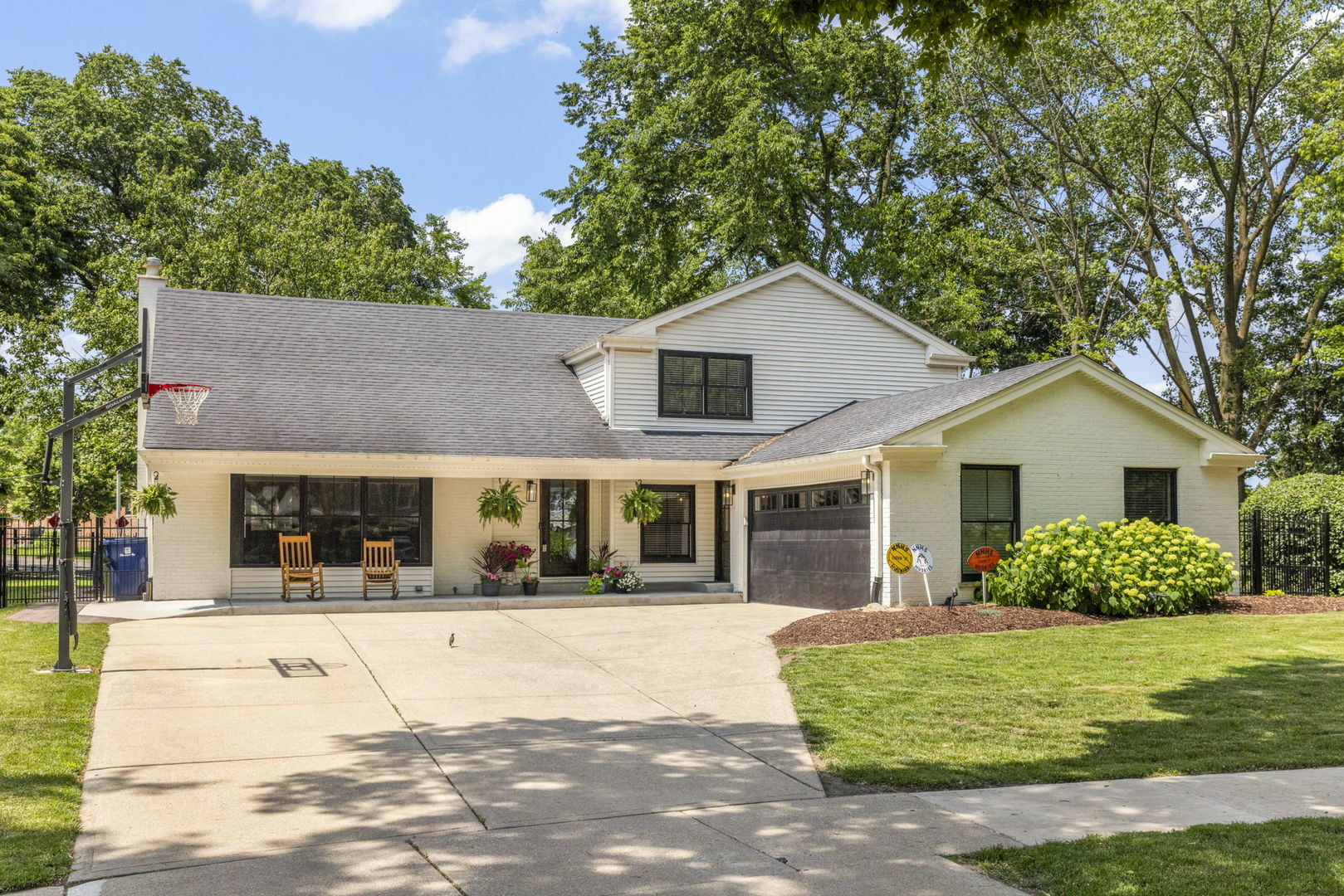 Property Photo: 440 Menominee Lane IL 60563