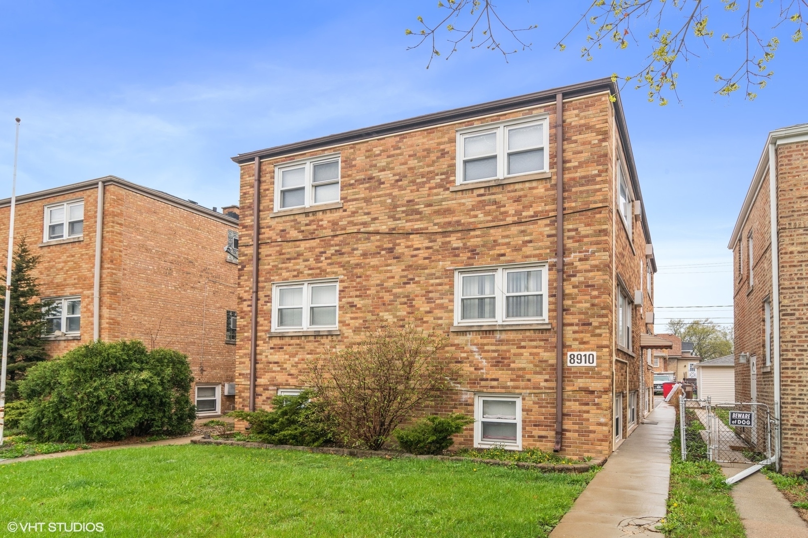 Property Photo: 8910 Grand Avenue Gn IL 60171