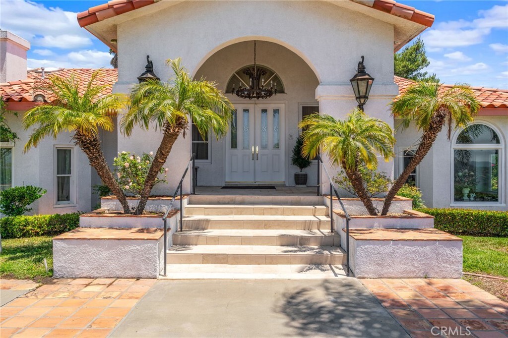 Property Photo:  43110 Palomino Circle  CA 92590 