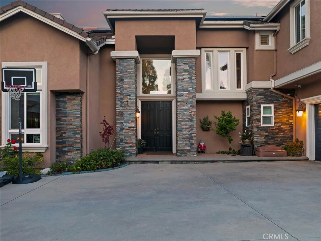 Property Photo: 27020 Daisy Circle CA 92887