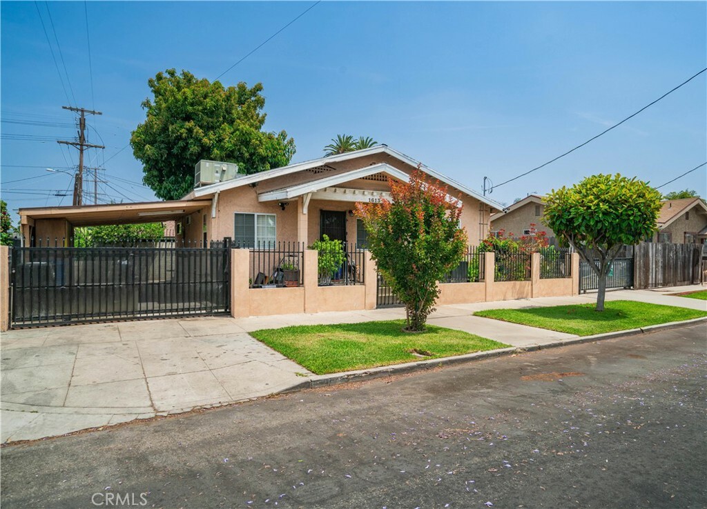 Property Photo:  1613 West 56th Street  CA 90062 