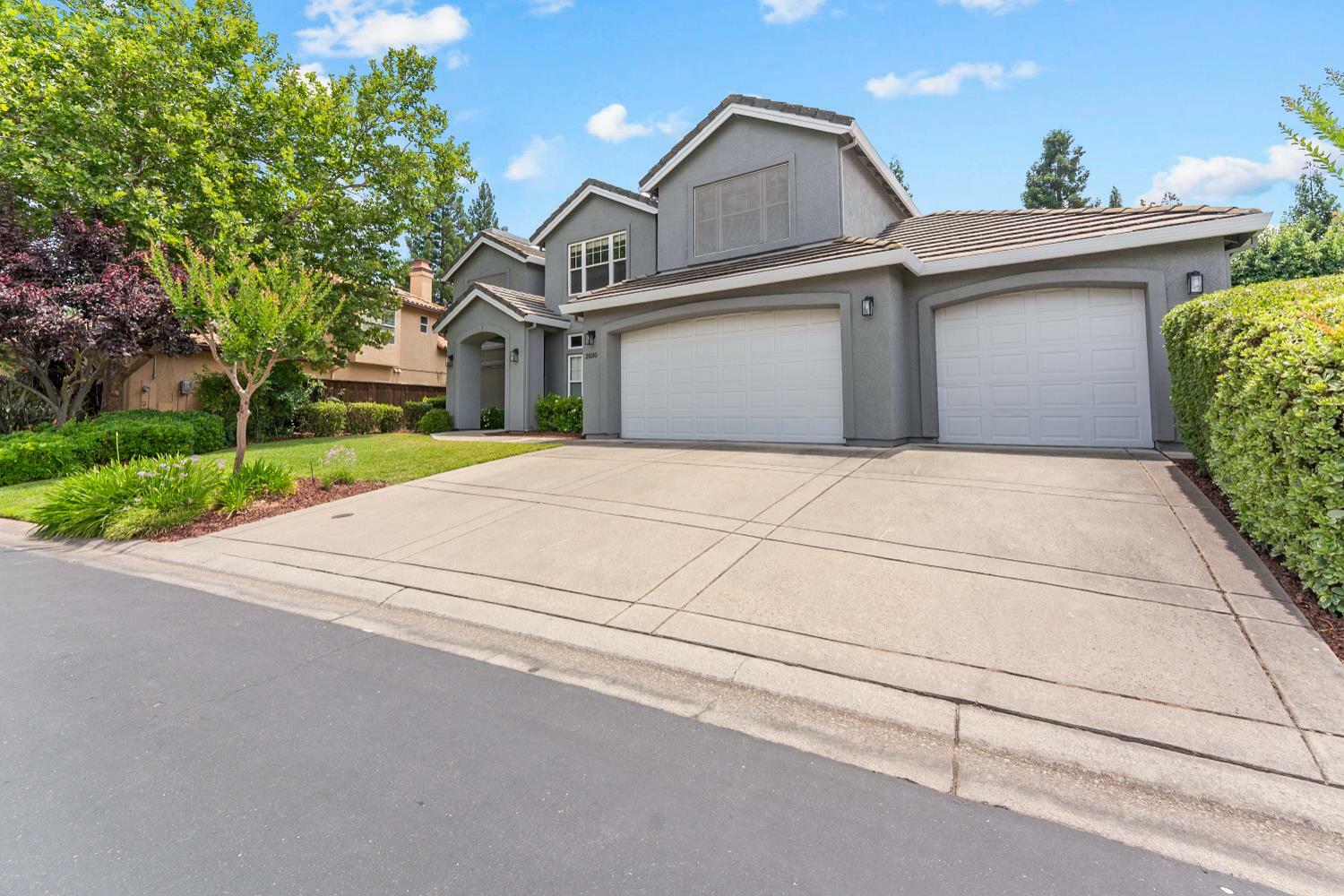 Property Photo: 2030 Ashridge Way CA 95746
