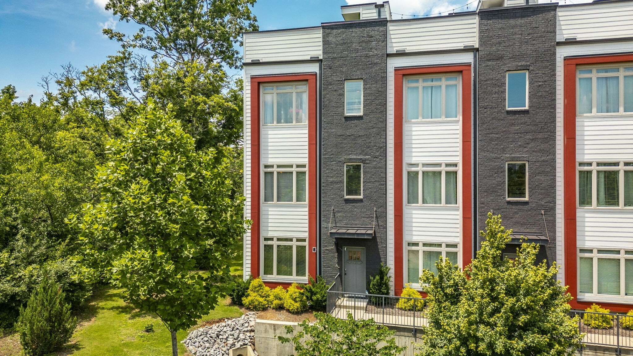 Property Photo: 970 Youngs Ln A TN 37207