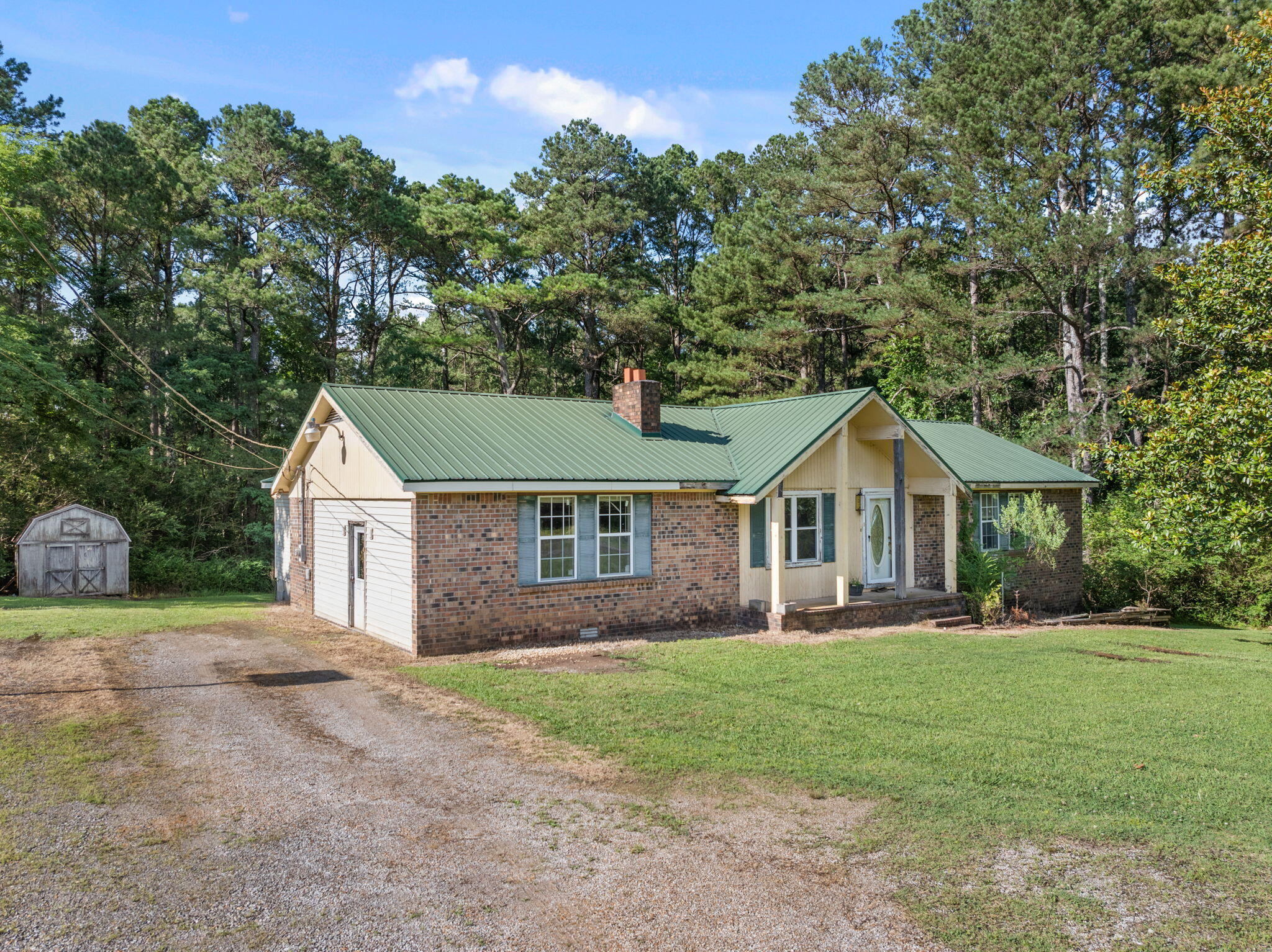Property Photo: 18 County Road 252 MS 38846