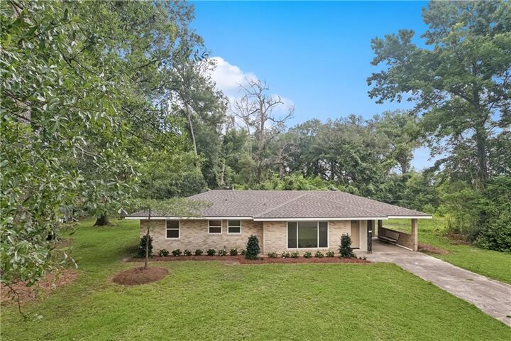 Property Photo:  310 Blackburn Road  LA 70401 