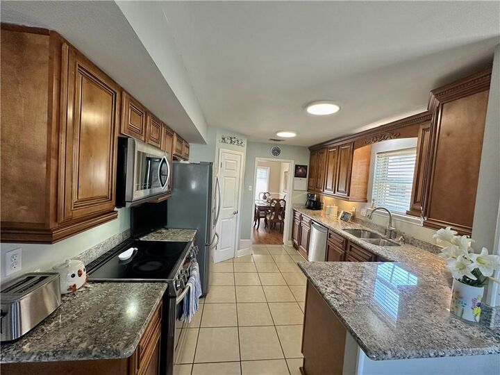 Property Photo: 4908 David Drive LA 70065