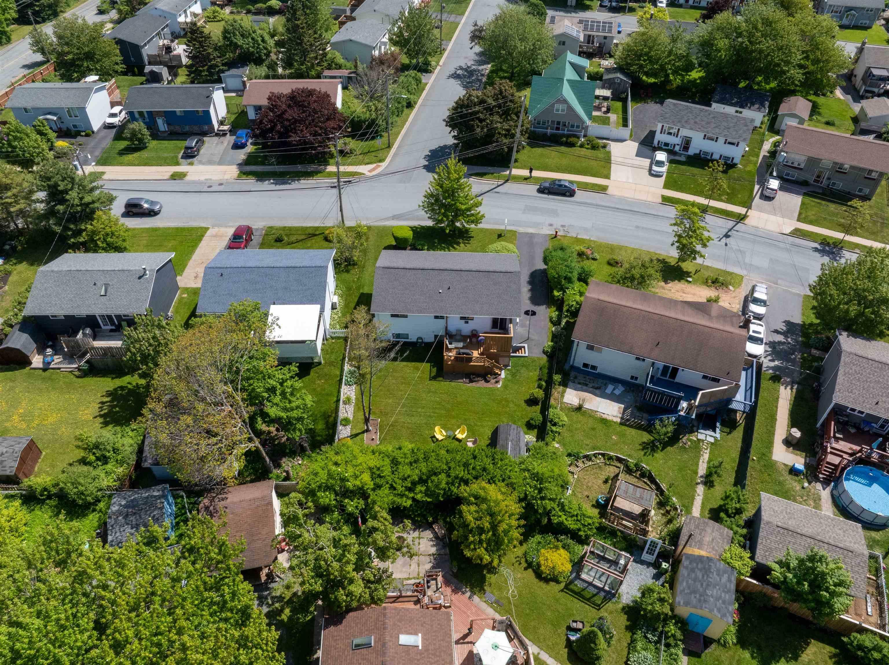 Property Photo: 8 Cranberry Crescent NS B2W 5A1