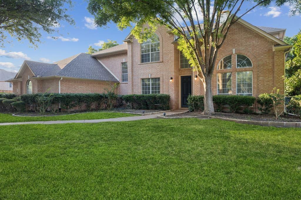 Property Photo: 700 Dover Place TX 76092