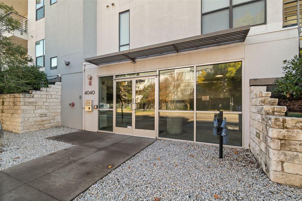 4040 N Hall Street 109  Dallas TX 75219 photo