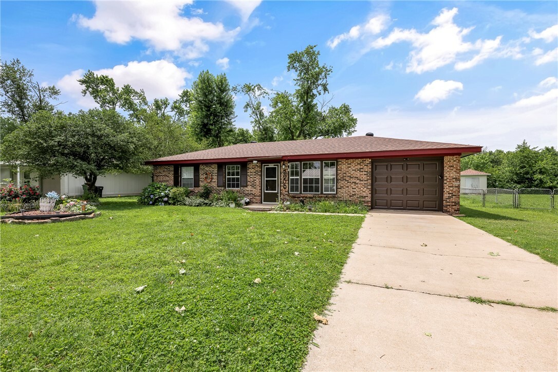 2000 W Wood Street  Rogers AR 72756 photo