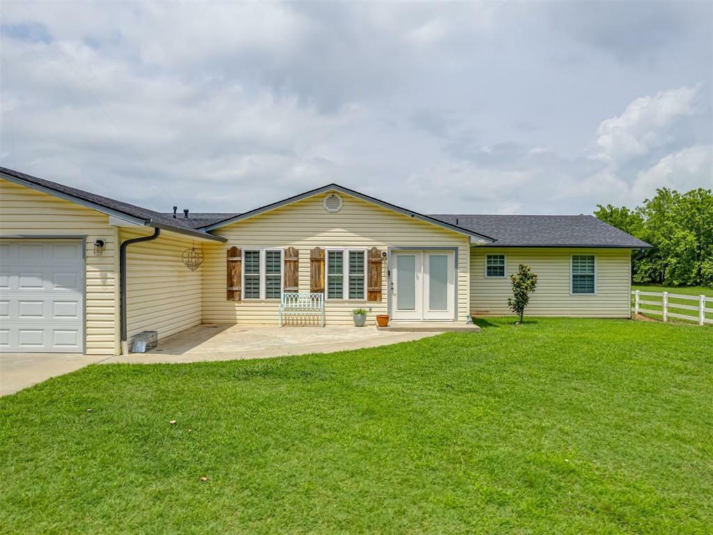 Property Photo: 111 E Memorial OK 73055