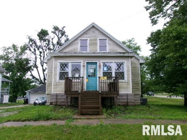 Property Photo: 335 W Walnut Street IL 61570