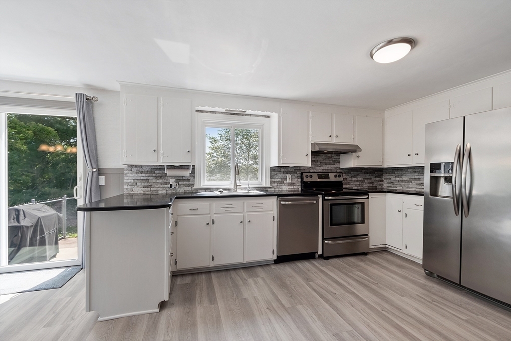 Property Photo:  1 Beech Circle  MA 01810 