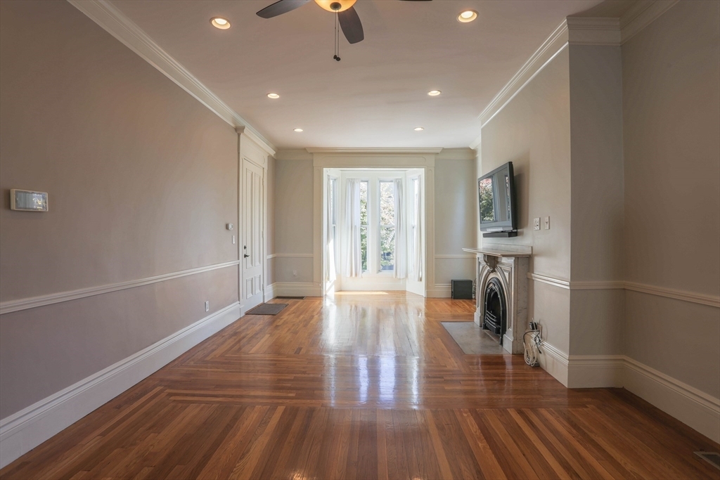 Property Photo: 402 Meridian St 2 MA 02128