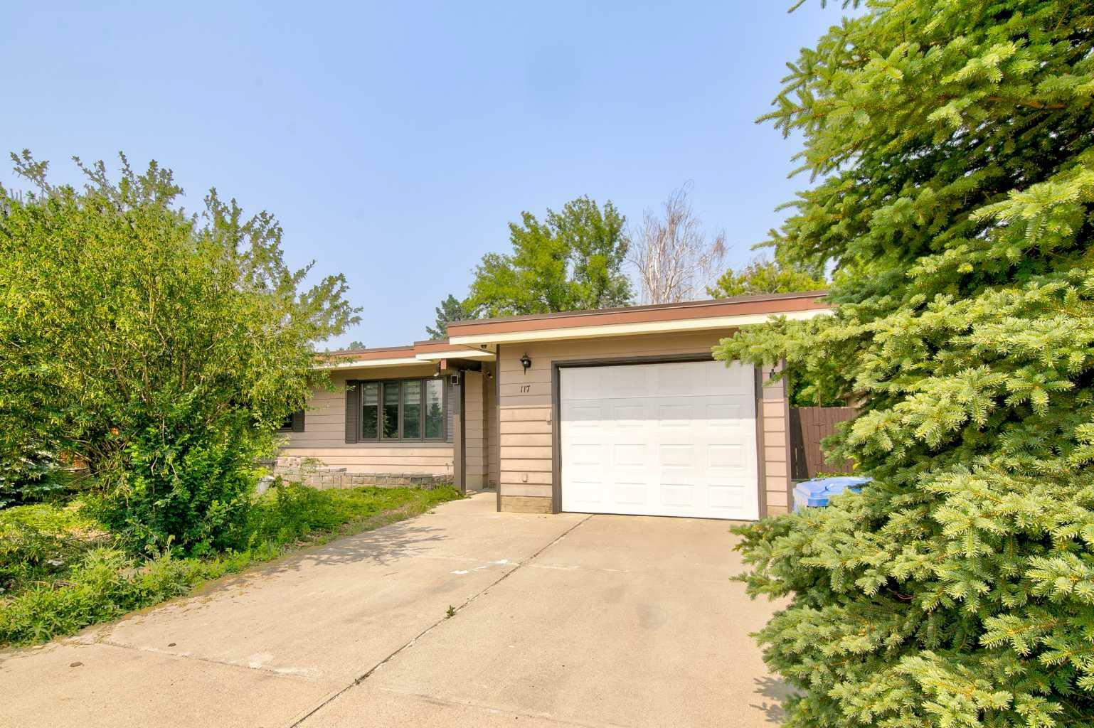 Photo de la propriété: 117 McGill Boulevard W AB T1K 3V8