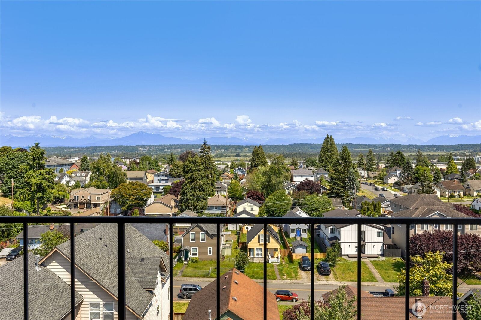 Property Photo:  3425  Colby Avenue 601  WA 98201 