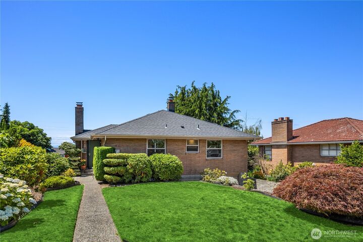 Property Photo:  6743  40th Avenue SW  WA 98136 