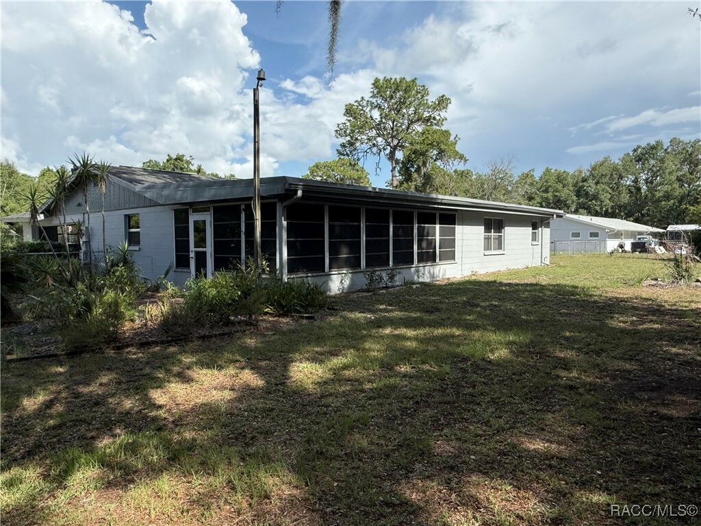 Property Photo: 438 S Camillia Avenue FL 34429