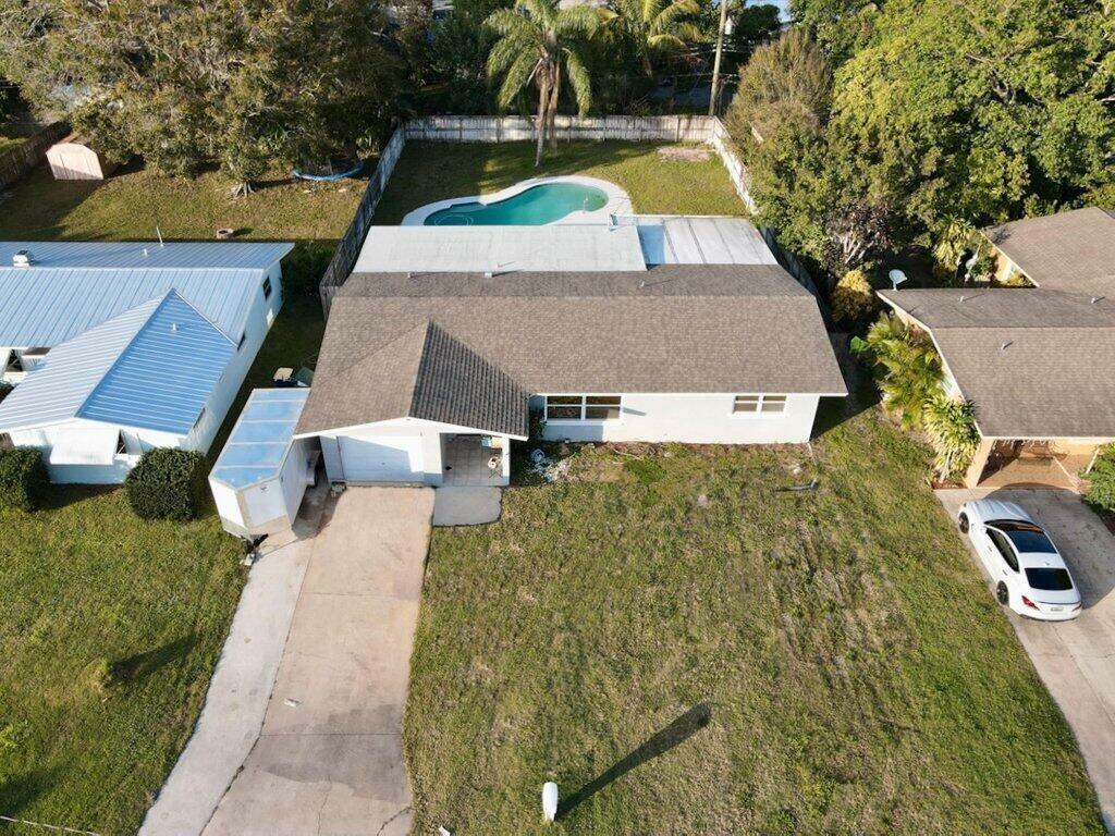 Property Photo: 1016 Hispana Avenue FL 34982