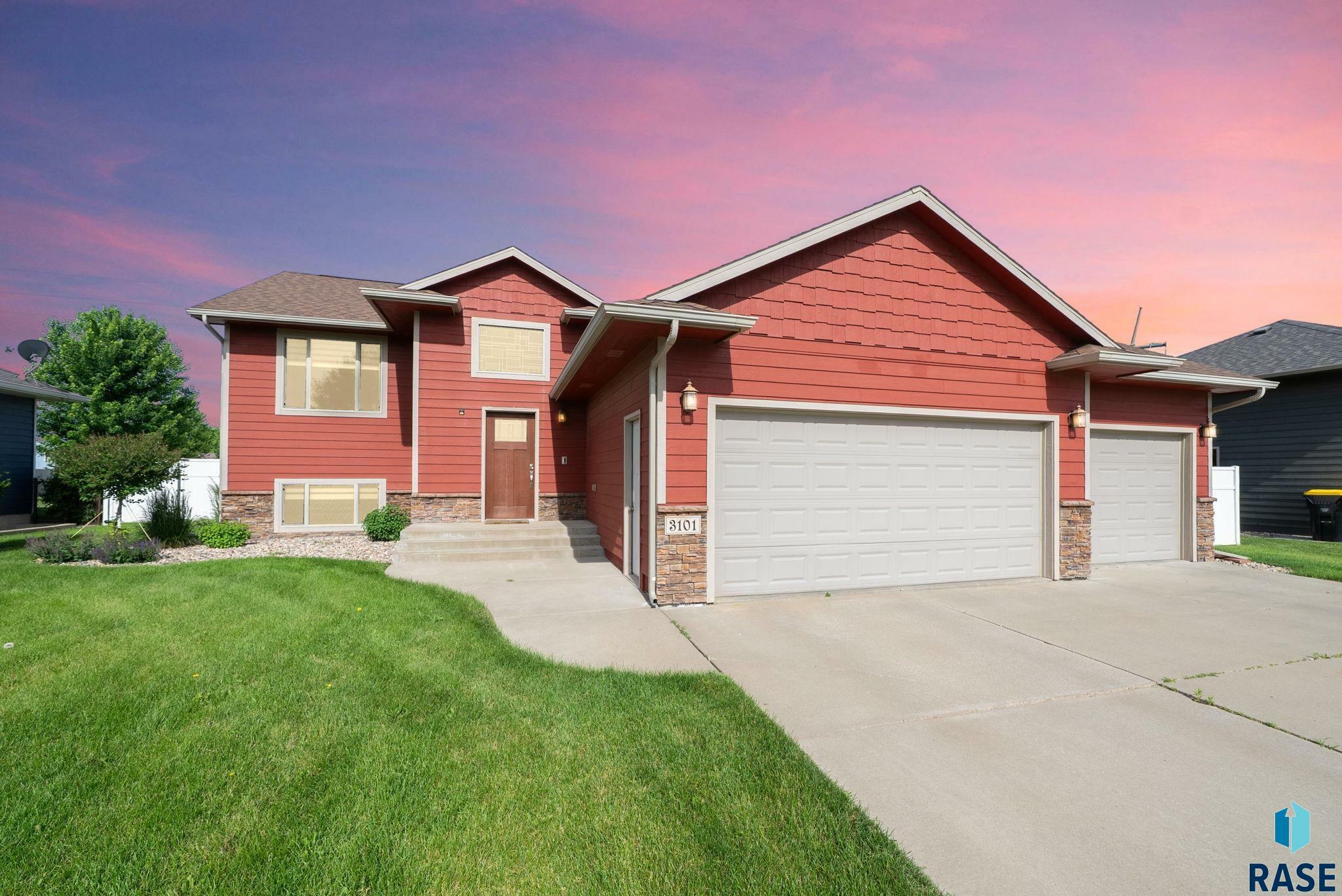 Property Photo: 3101 S Dubuque Ave SD 57110
