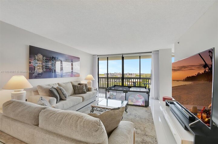 2000 Island Blvd 808  Aventura FL 33160 photo