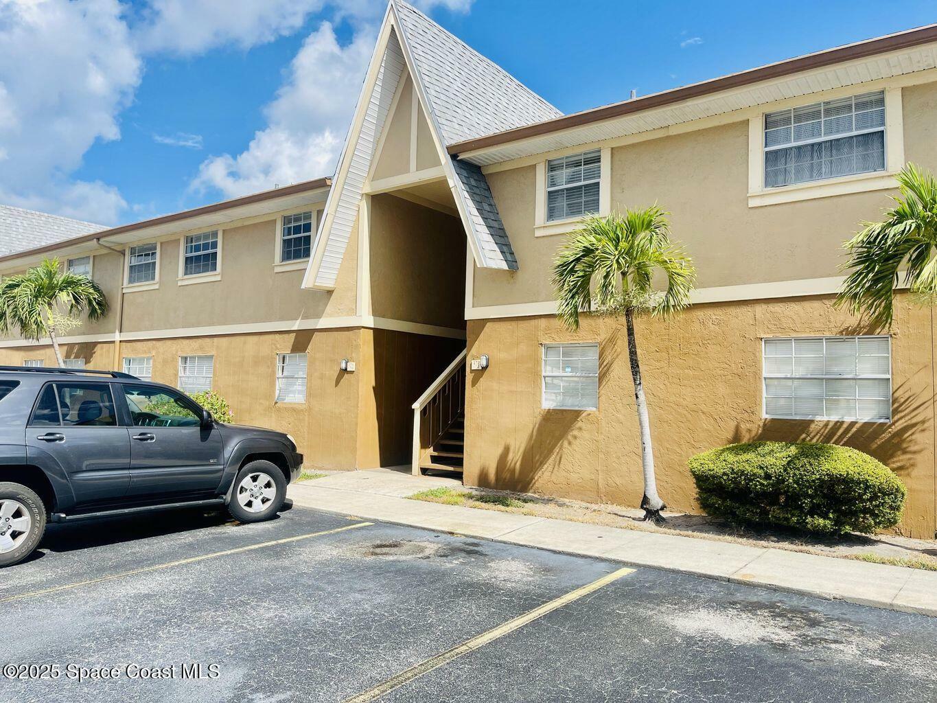 Property Photo: 137 Bristol Court FL 32935