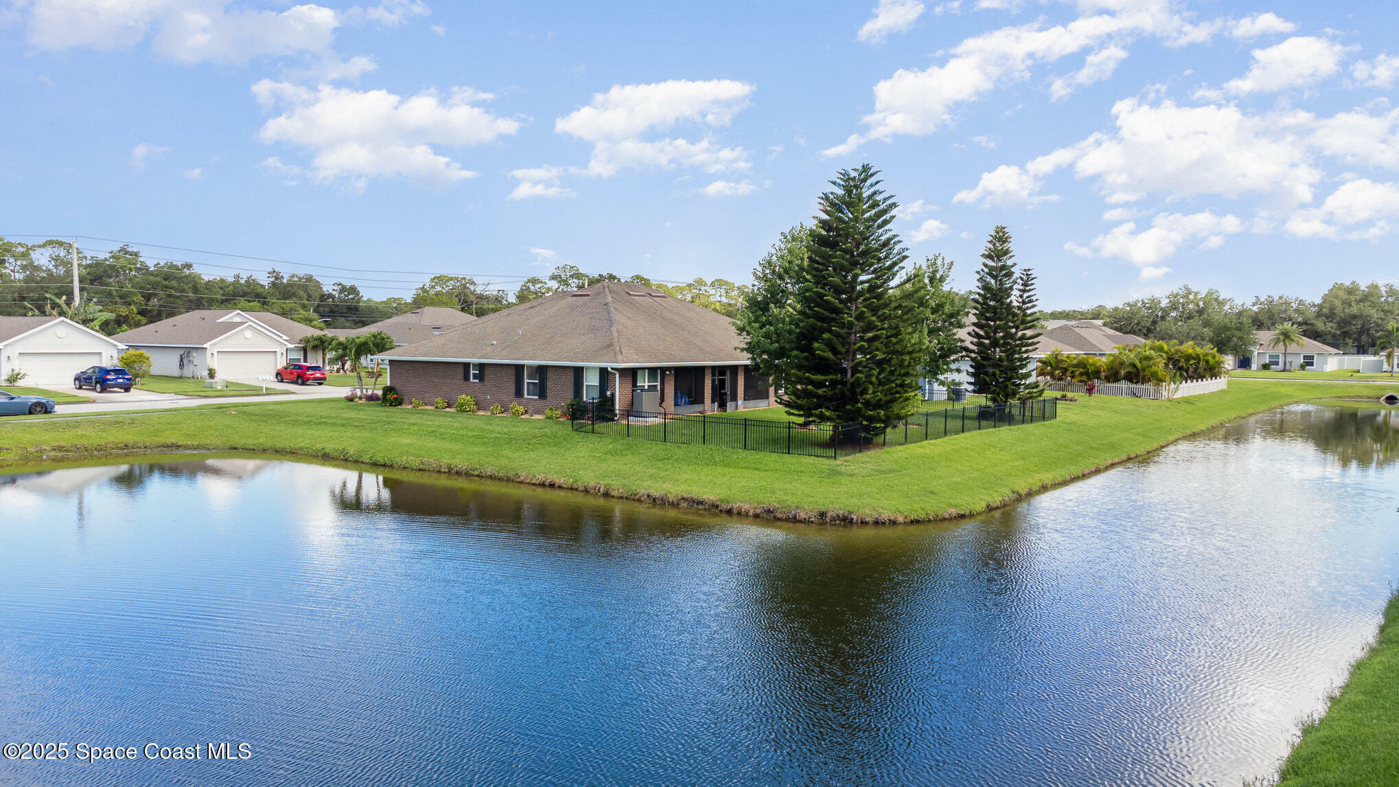 Property Photo: 231 Nardo Avenue SW FL 32908